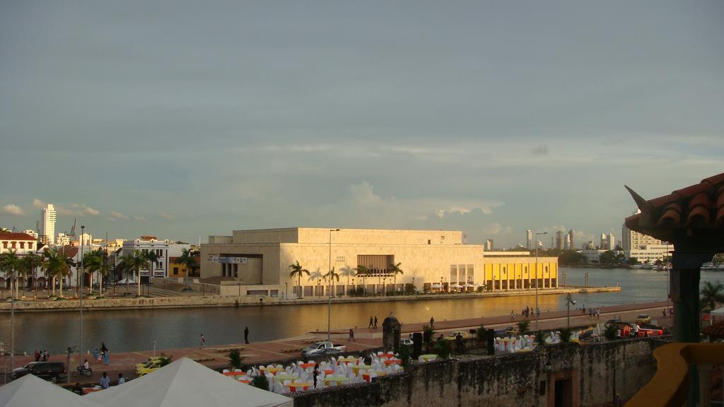 Hotel Torre Del Reloj Cartagena Bagian luar foto